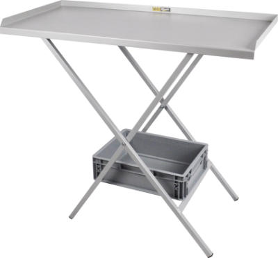 Folding paddock table
